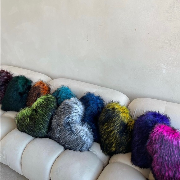 Yellow Nayr Heart Bag - Picture 2 of 5